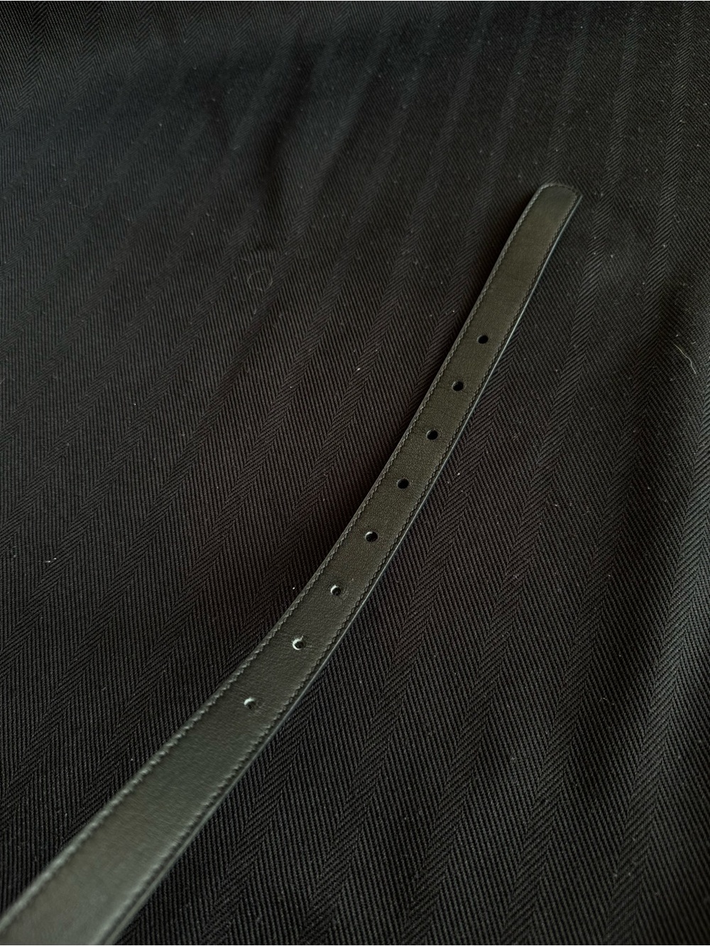 Gucci Black Leather Belt with Gold Double G Pearl Buckle 42 inch length - Picture 9 of 10